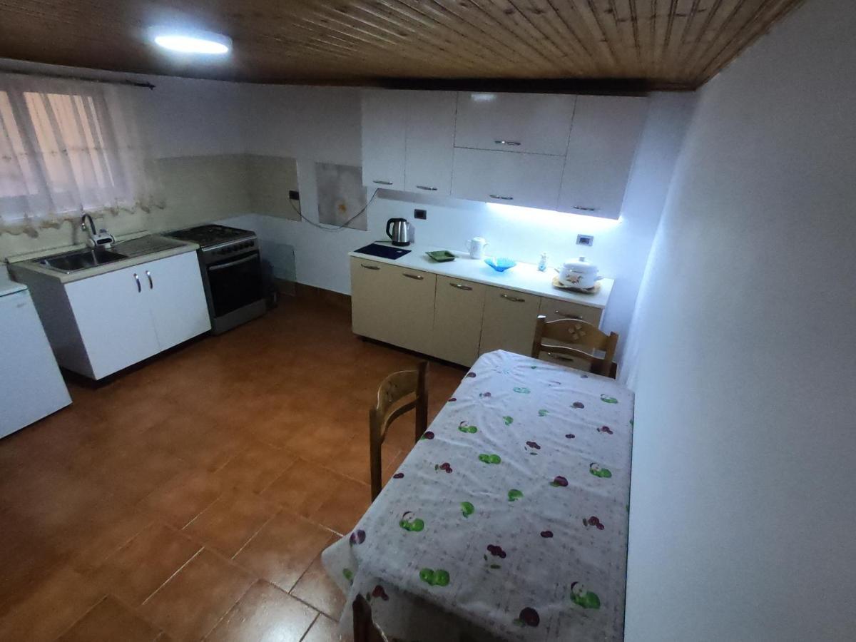 Tirana Traditional Home Экстерьер фото